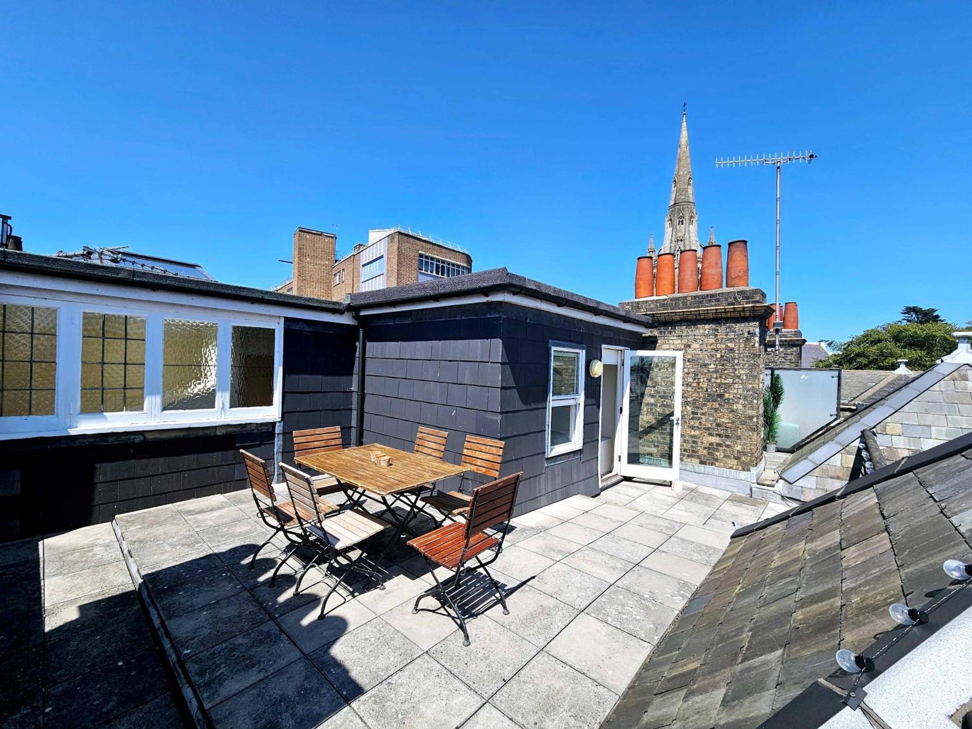 Cityscape Haven: 1 Bedroom Apartment With Terrace And City View Bournemouth Exterior foto